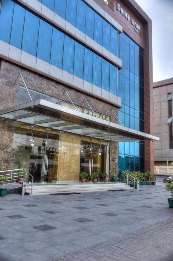 Hotel Delite Grand Faridabad Bagian luar foto